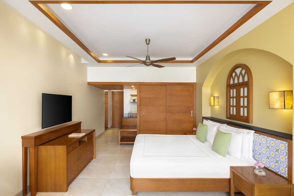 Taj Cidade de Goa Heritage, Goa — Hotel rooms in Dona Paula, Goa