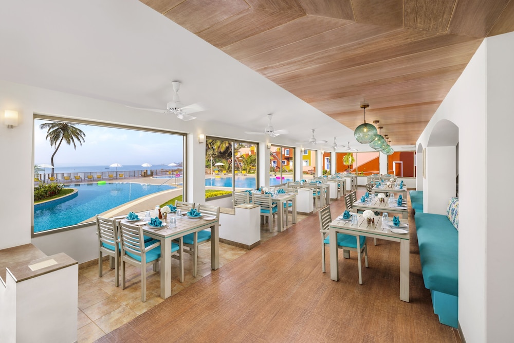 Taj Cidade de Goa Heritage, Goa — Restaurant & bars in Dona Paula, Goa