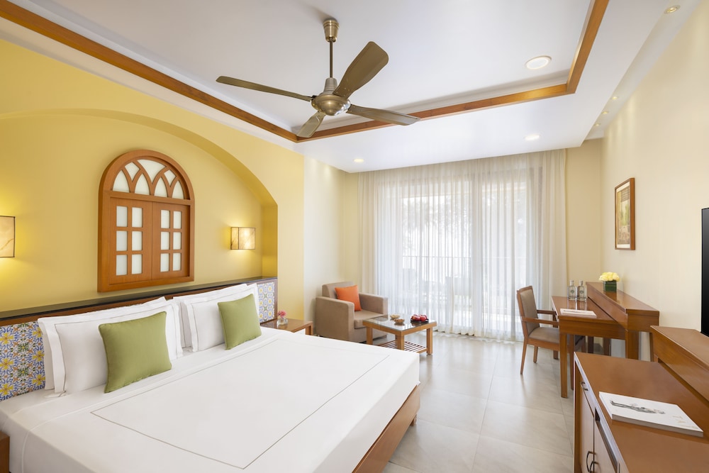 Taj Cidade de Goa Heritage, Goa — Hotel rooms in Dona Paula, Goa