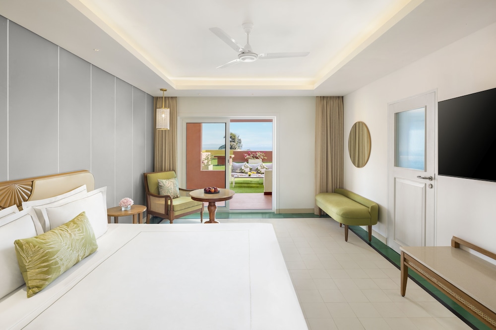 Taj Cidade de Goa Heritage, Goa — Hotel rooms in Dona Paula, Goa
