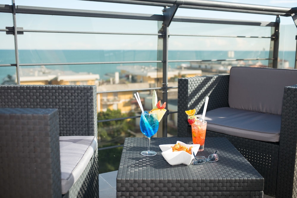 Aparthotel Sheila — Restaurant & bars in Jesolo, Veneto