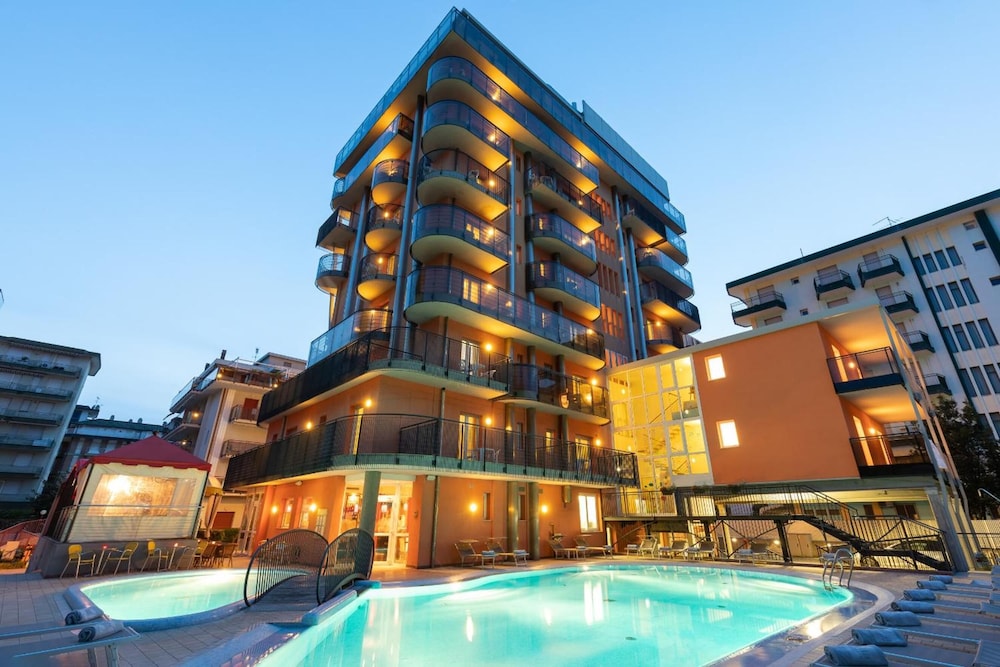 Aparthotel Sheila — Main photo in Jesolo, Veneto