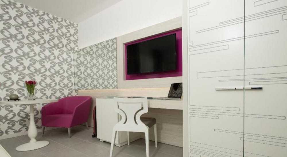 Aparthotel Sheila — Hotel rooms in Jesolo, Veneto