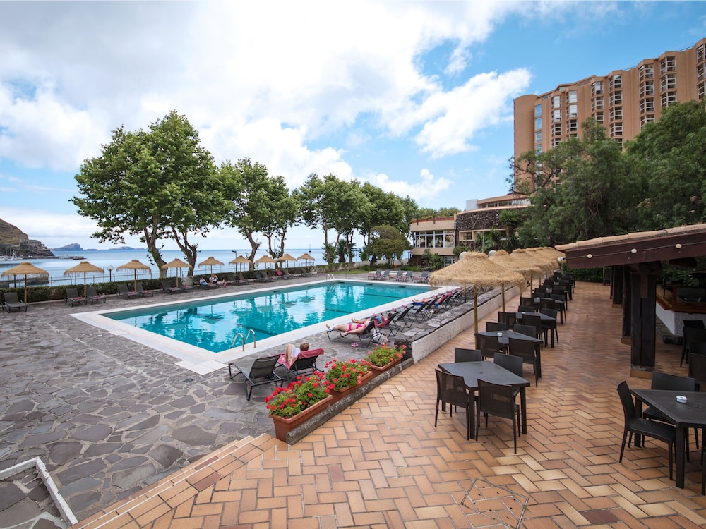 Baía Madeira Hotel — Swimming pool in Machico, Madeira