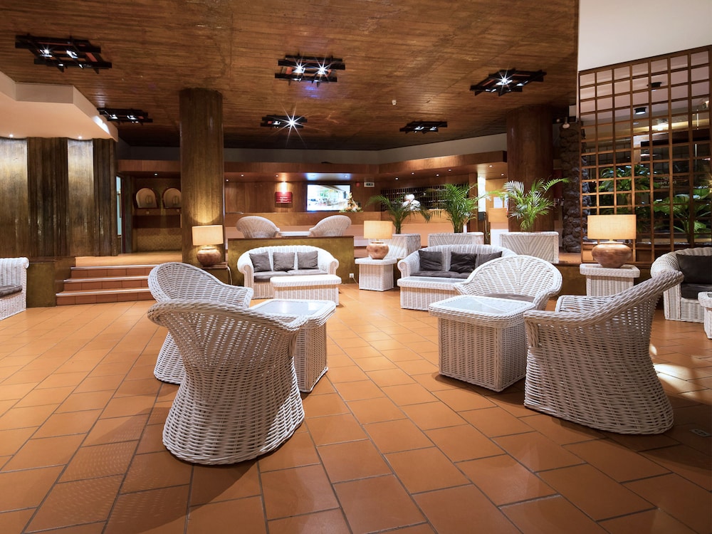 Baía Madeira Hotel — Hotel building in Machico, Madeira