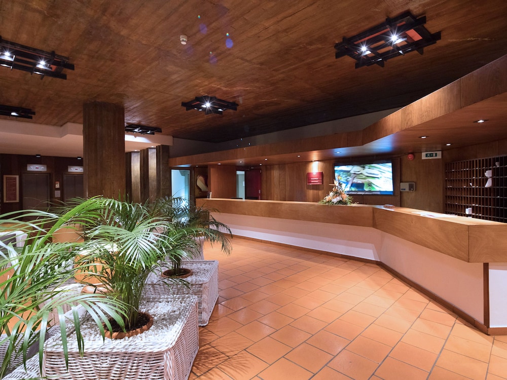 Baía Madeira Hotel — Hotel building in Machico, Madeira
