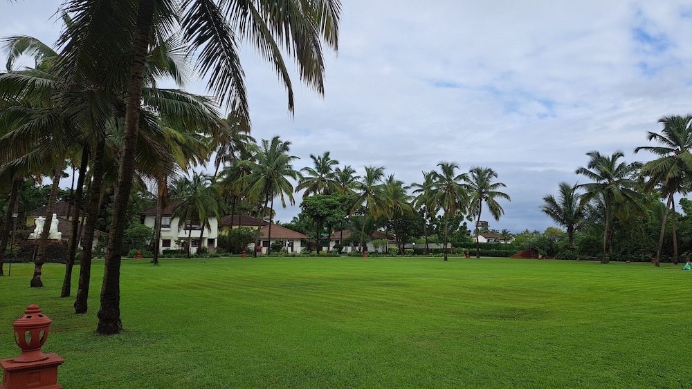 Novotel Goa Dona Sylvia Resort — Hotel building in Cavelossim, Goa