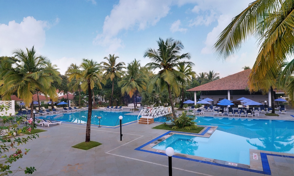 Novotel Goa Dona Sylvia Resort — Swimming pool in Cavelossim, Goa