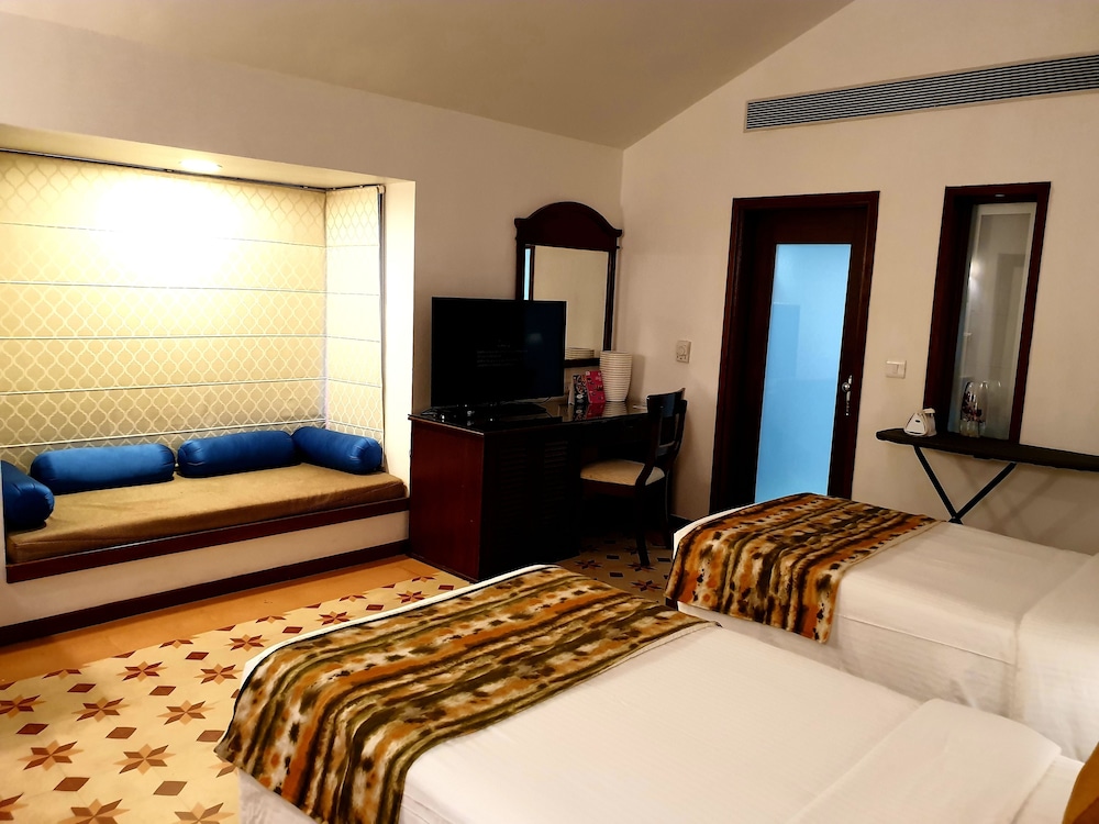 Novotel Goa Dona Sylvia Resort — Hotel rooms in Cavelossim, Goa
