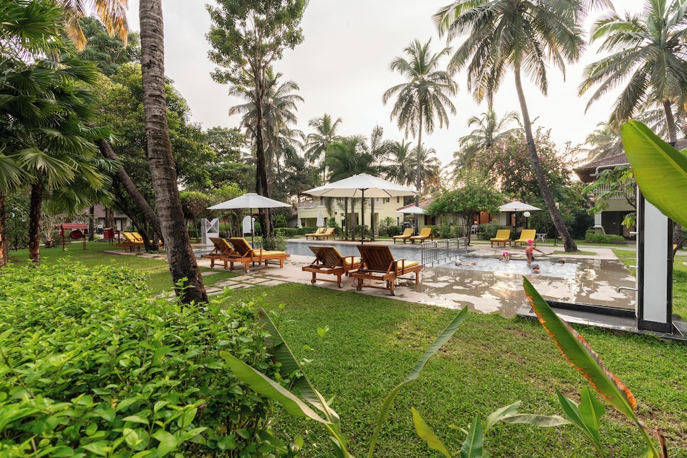 Novotel Goa Dona Sylvia Resort — Swimming pool in Cavelossim, Goa