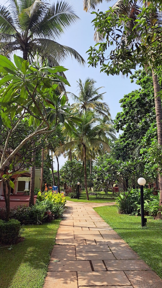 Novotel Goa Dona Sylvia Resort — Hotel building in Cavelossim, Goa