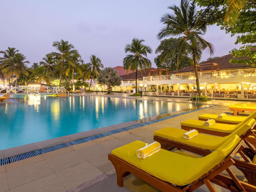 Novotel Goa Dona Sylvia Resort — Swimming pool in Cavelossim, Goa