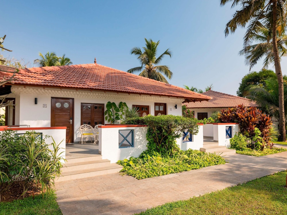 Novotel Goa Dona Sylvia Resort — Hotel building in Cavelossim, Goa