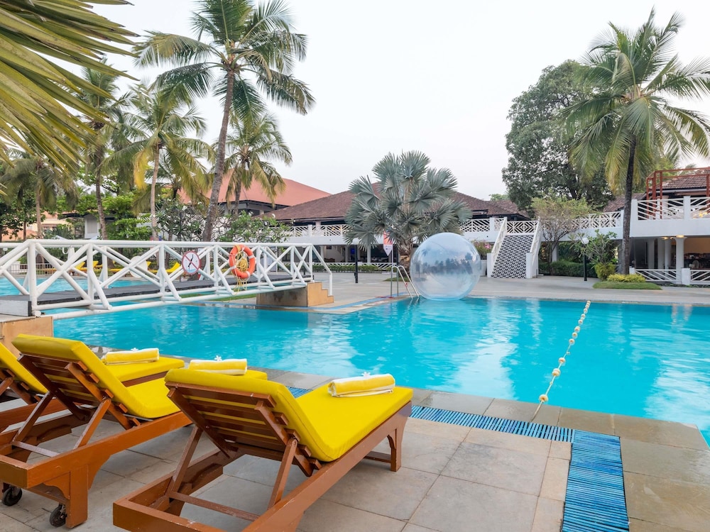 Novotel Goa Dona Sylvia Resort — Swimming pool in Cavelossim, Goa