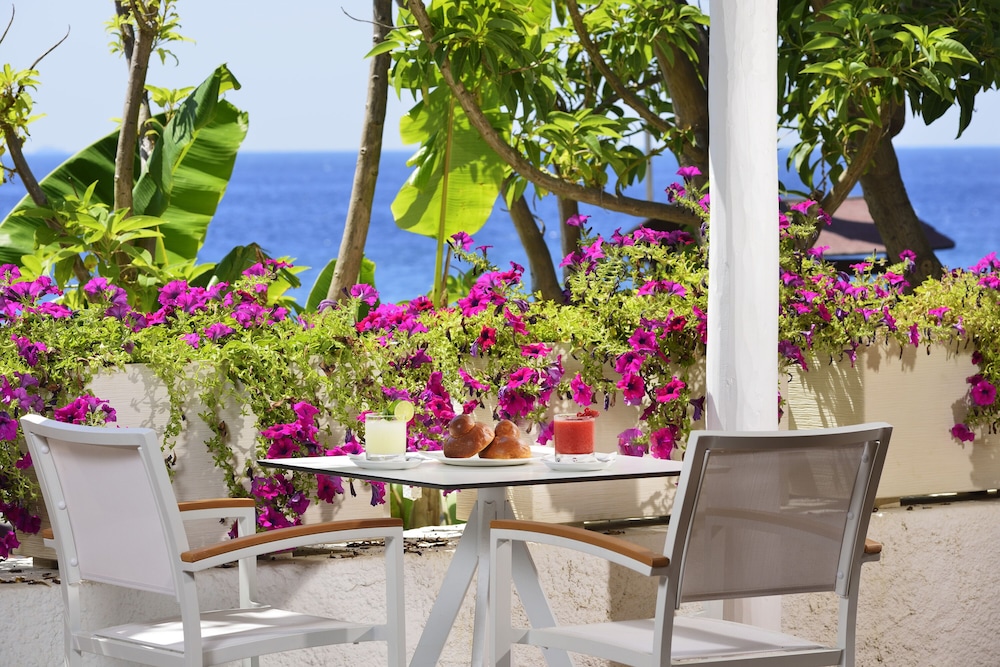 UNA Hotels Naxos Beach Sicilia — Restaurant & bars in Giardini Naxos, Sicily