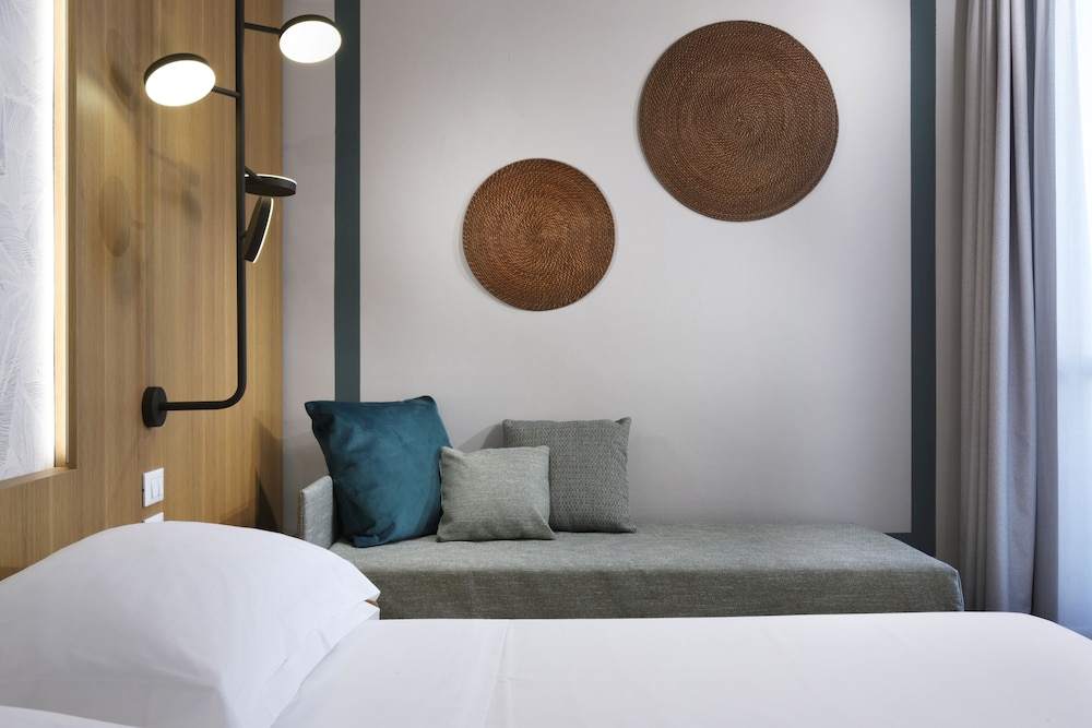 UNA Hotels Naxos Beach Sicilia — Hotel rooms in Giardini Naxos, Sicily