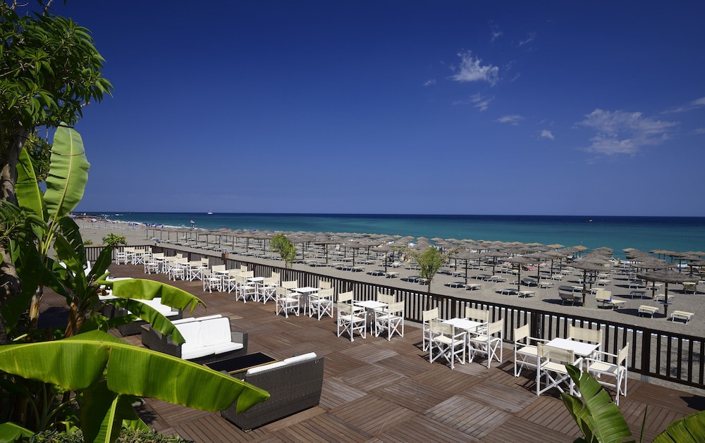 UNA Hotels Naxos Beach Sicilia — Beach in Giardini Naxos, Sicily