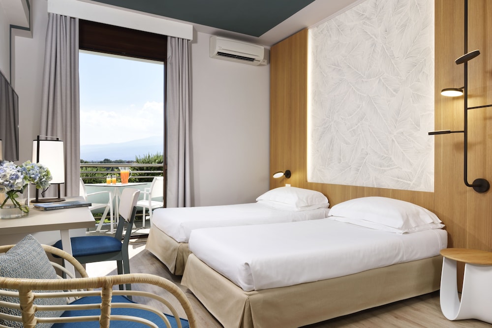 UNA Hotels Naxos Beach Sicilia — Hotel rooms in Giardini Naxos, Sicily