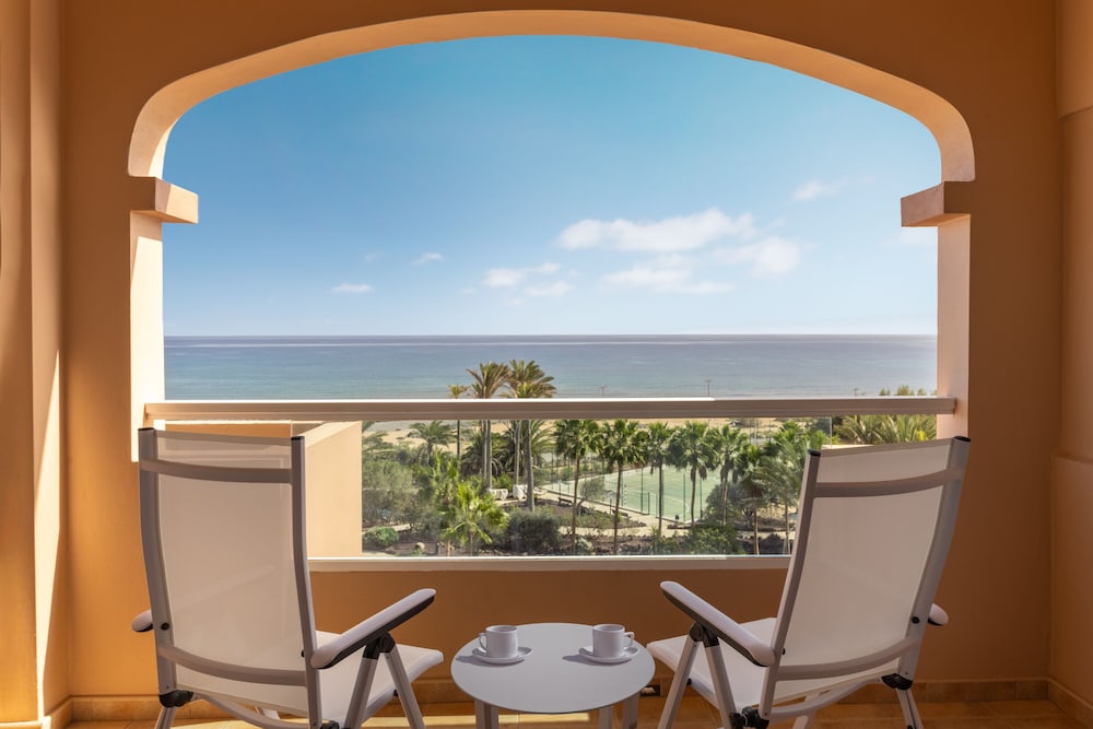 Elba Sara Beach & Golf Resort — Hotel rooms in Costa de Antigua, Canary Islands