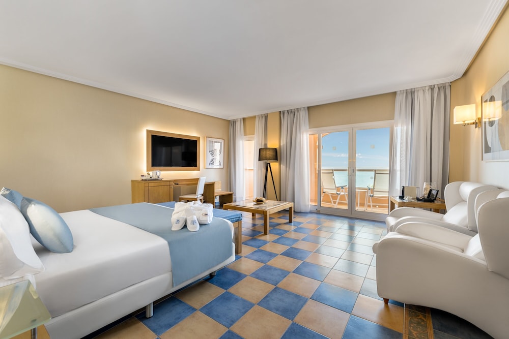 Elba Sara Beach & Golf Resort — Hotel rooms in Costa de Antigua, Canary Islands