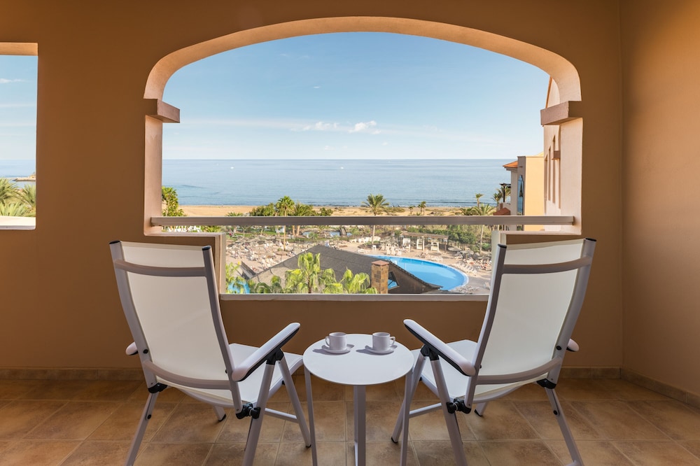 Elba Sara Beach & Golf Resort — Hotel rooms in Costa de Antigua, Canary Islands