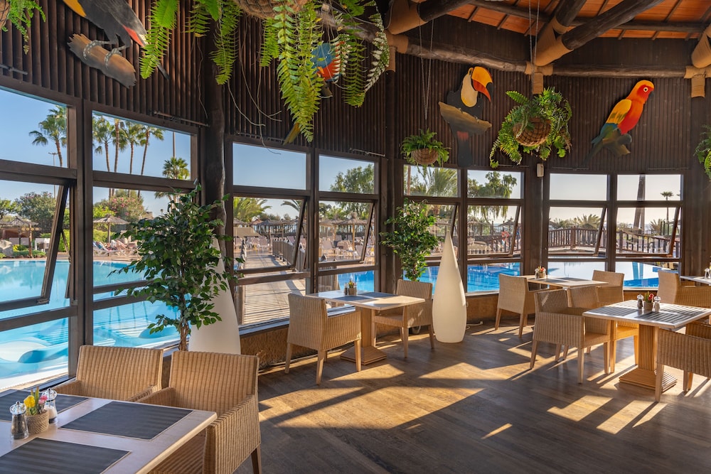 Elba Sara Beach & Golf Resort — Restaurant & bars in Costa de Antigua, Canary Islands