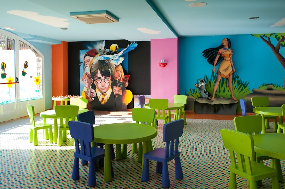 Elba Sara Beach & Golf Resort — Attractions for children in Costa de Antigua, Canary Islands