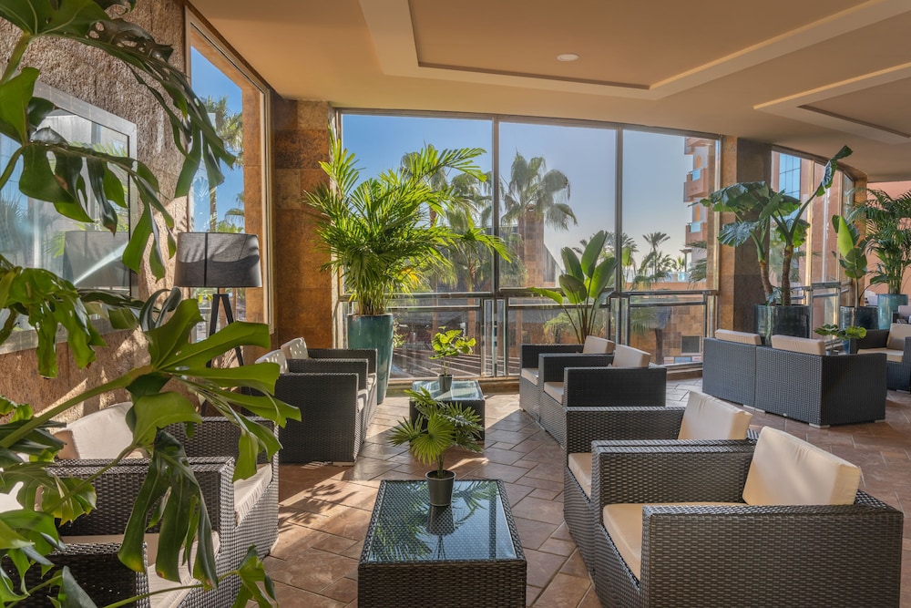 Elba Sara Beach & Golf Resort — Hotel building in Costa de Antigua, Canary Islands