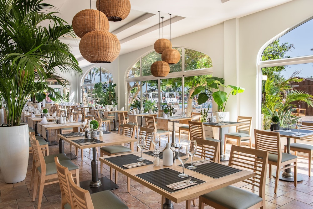 Elba Sara Beach & Golf Resort — Restaurant & bars in Costa de Antigua, Canary Islands