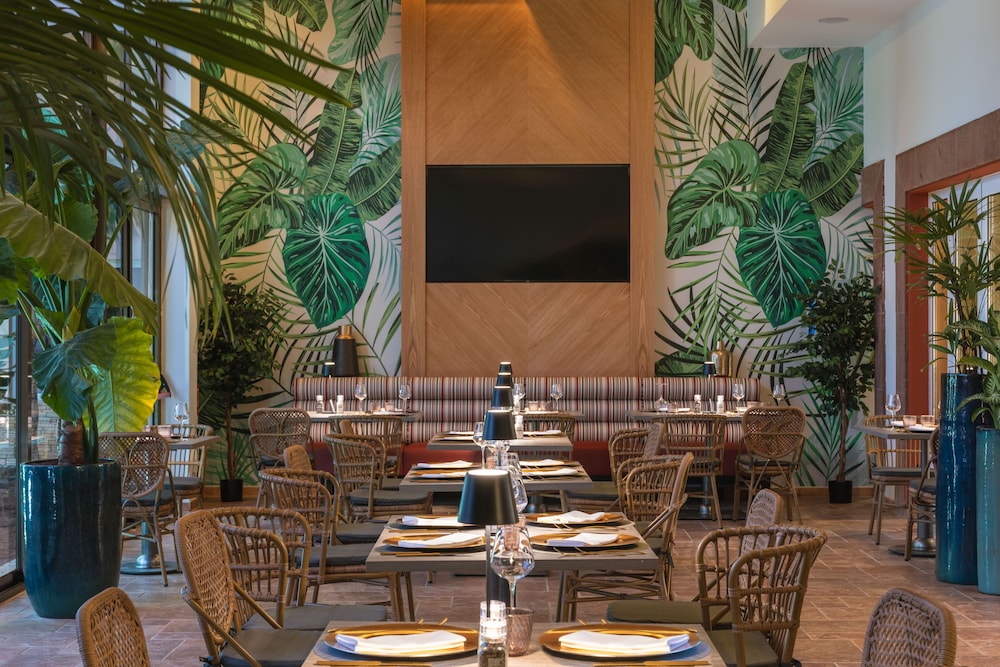 Elba Sara Beach & Golf Resort — Restaurant & bars in Costa de Antigua, Canary Islands