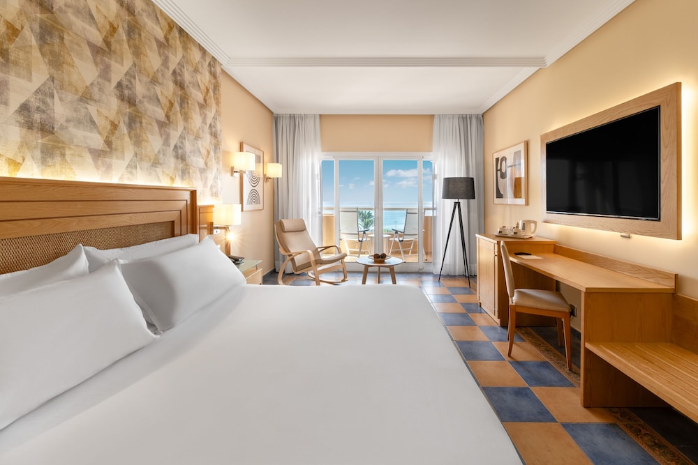 Elba Sara Beach & Golf Resort — Hotel rooms in Costa de Antigua, Canary Islands