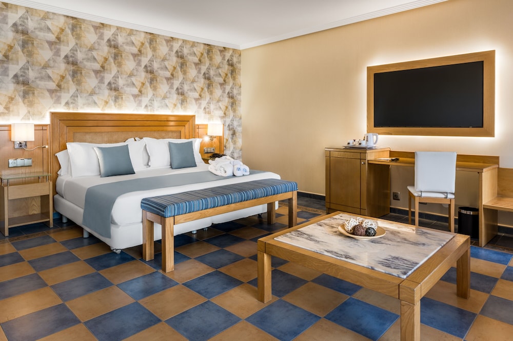 Elba Sara Beach & Golf Resort — Hotel rooms in Costa de Antigua, Canary Islands