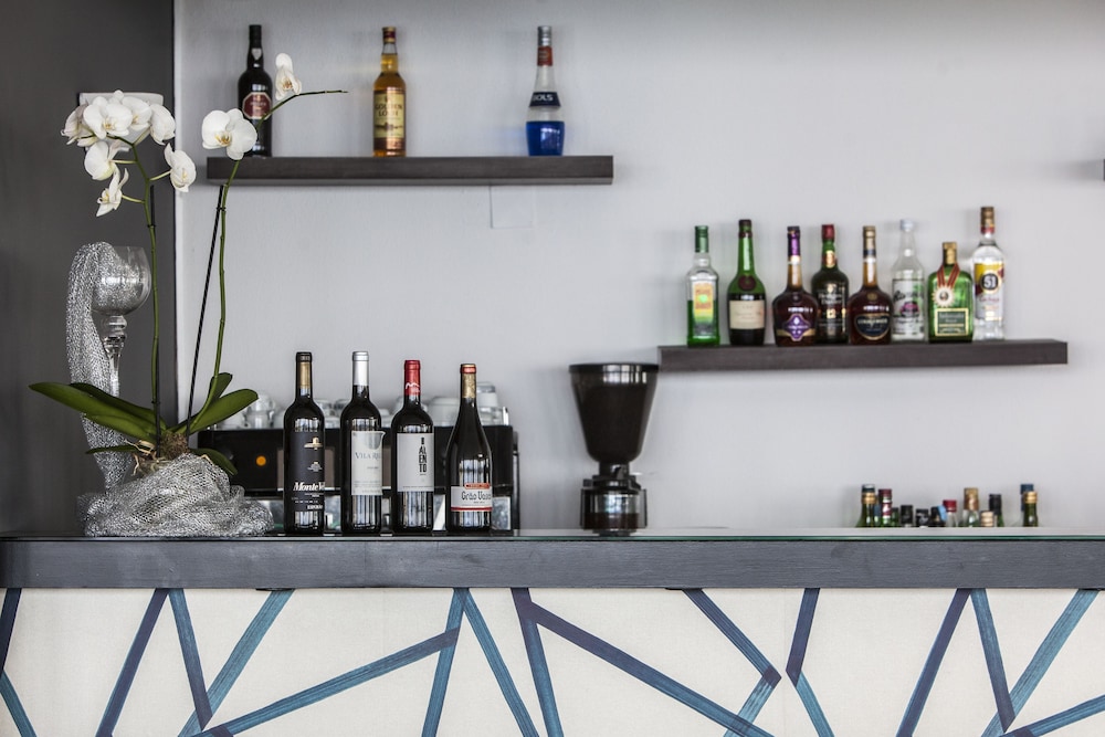 Estalagem do Mar — Restaurant & bars in São Vicente, Madeira