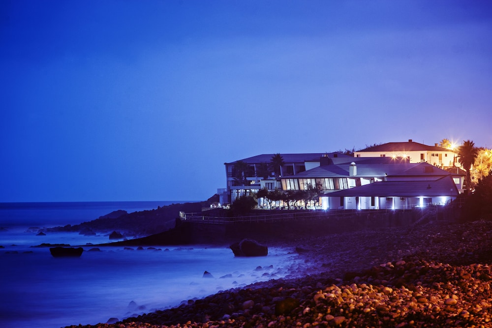 Estalagem do Mar — Hotel building in São Vicente, Madeira