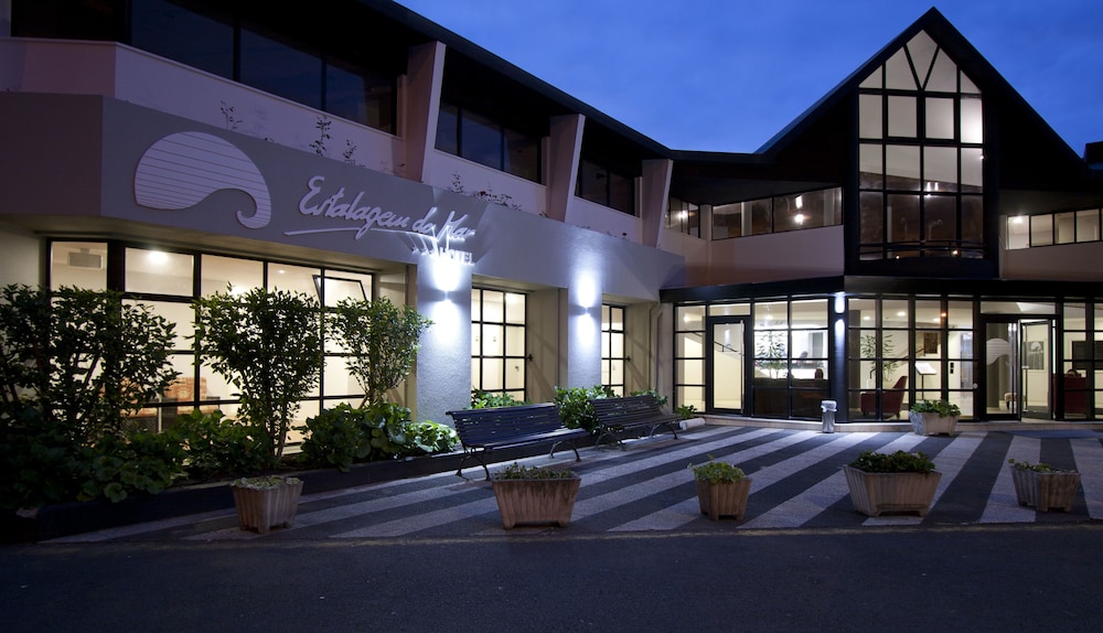 Estalagem do Mar — Hotel building in São Vicente, Madeira