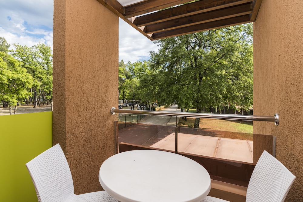 Apartments Stella Plava Laguna — Hotel rooms in Umag, Istria