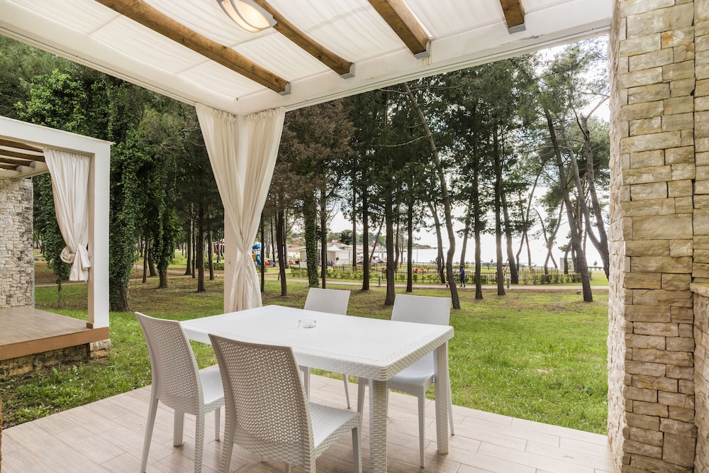 Apartments Stella Plava Laguna — Beach in Umag, Istria