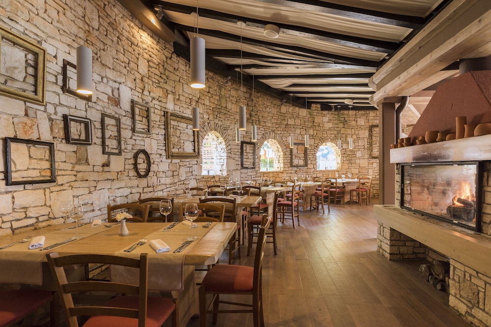 Apartments Stella Plava Laguna — Restaurant & bars in Umag, Istria