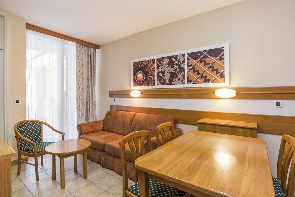 Apartments Stella Plava Laguna — Hotel rooms in Umag, Istria