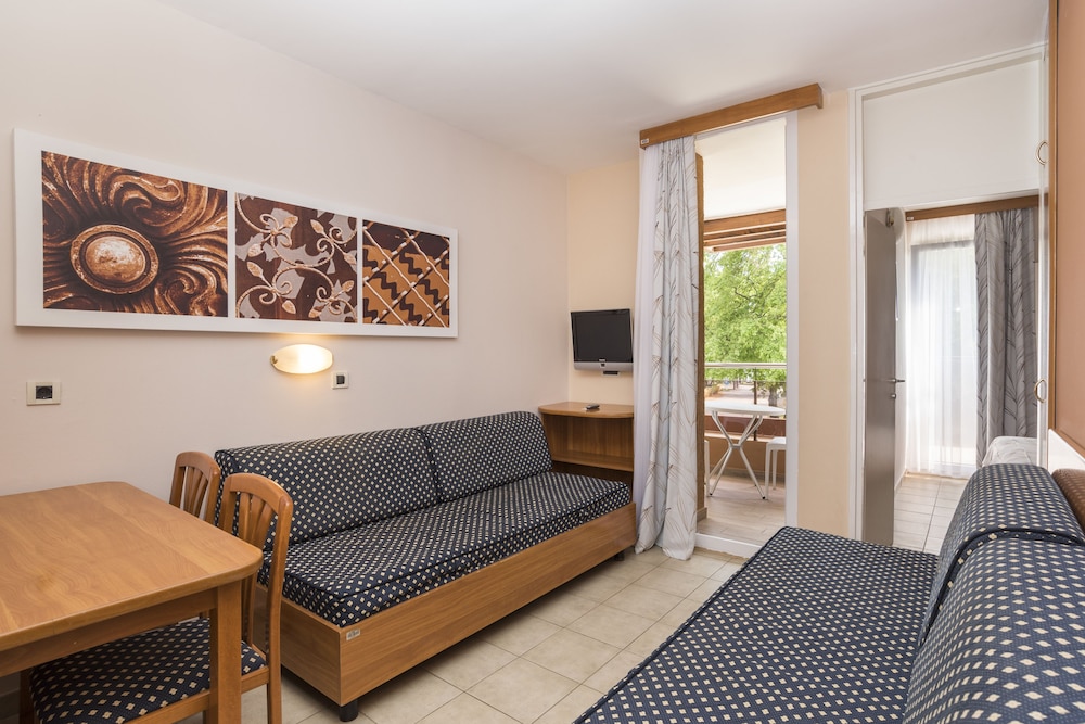 Apartments Stella Plava Laguna — Hotel rooms in Umag, Istria