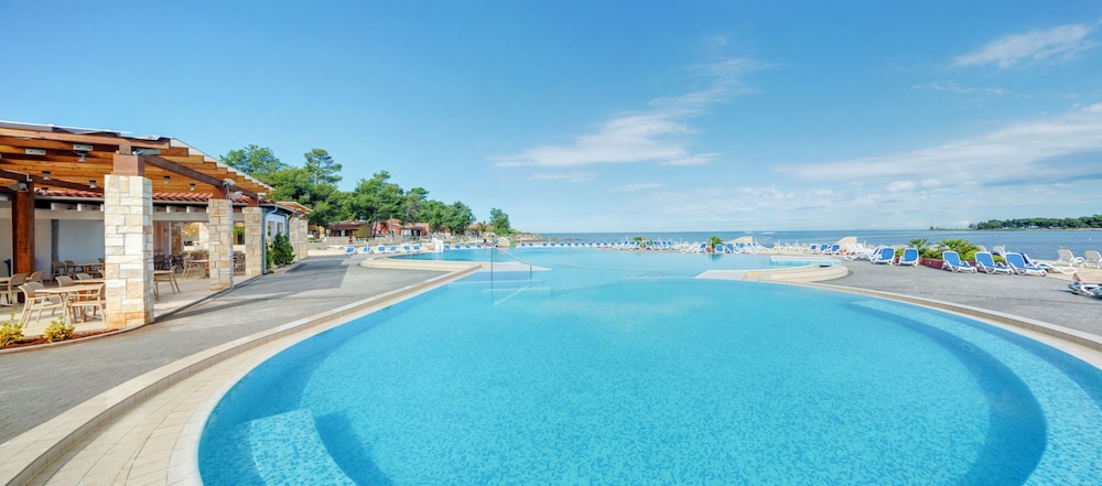 Apartments Stella Plava Laguna — Swimming pool in Umag, Istria