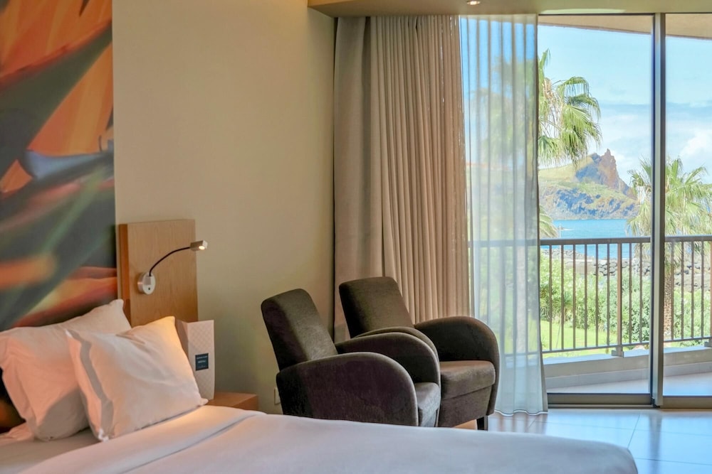 The Views Oasis - Family Friendly — Rooms in Santa Cruz, Madeira