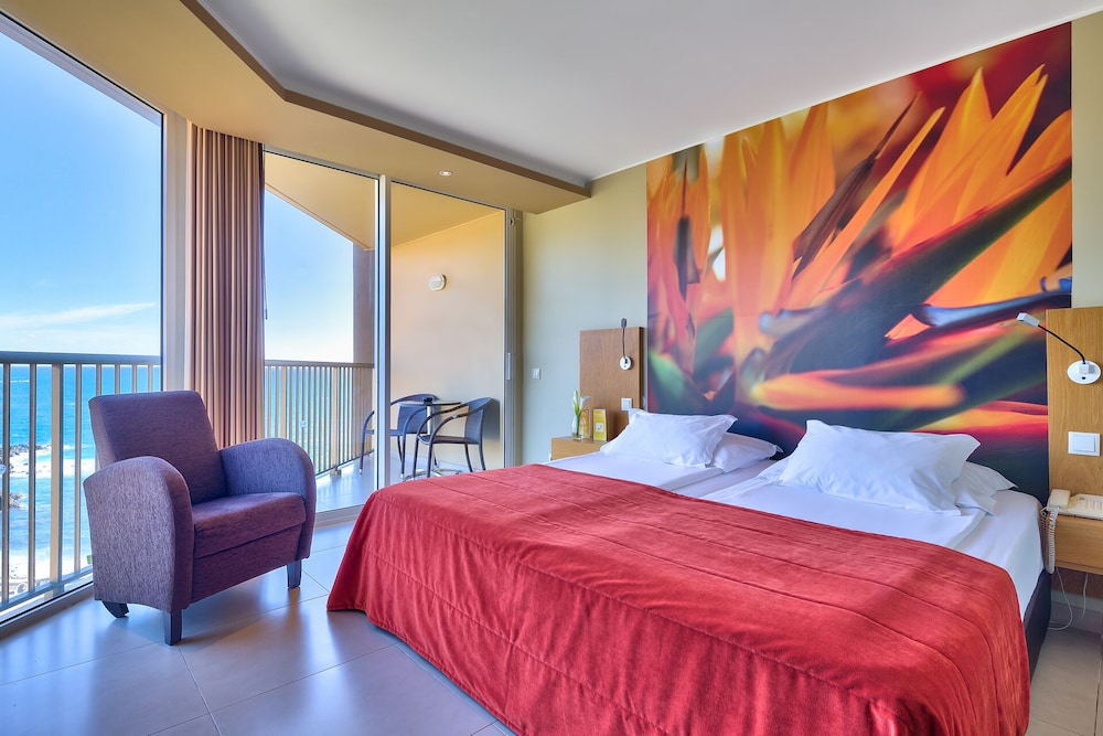 The Views Oasis - Family Friendly — Rooms in Santa Cruz, Madeira