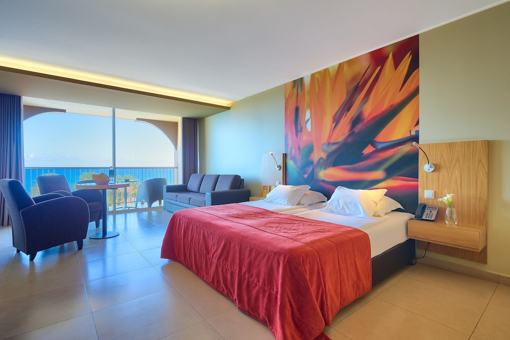 The Views Oasis - Family Friendly — Rooms in Santa Cruz, Madeira