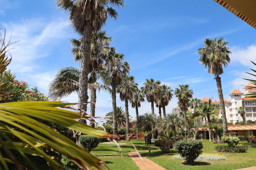 The Views Oasis - Family Friendly — Outdoor in Santa Cruz, Madeira