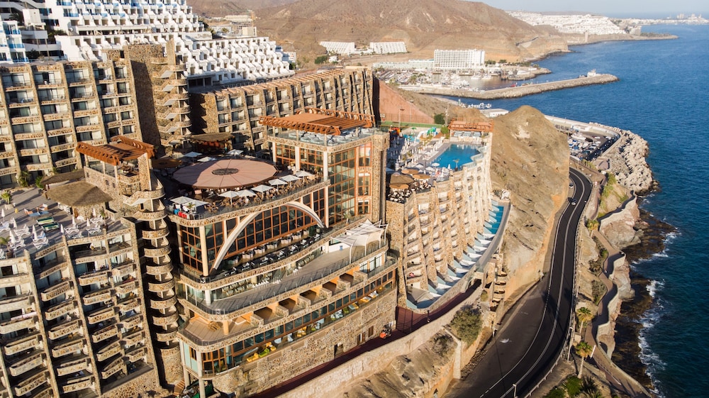 Gloria Palace Amadores Thalasso & Hotel — Hotel building in Puerto Rico, Canary Islands