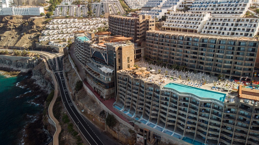 Gloria Palace Amadores Thalasso & Hotel — Hotel building in Puerto Rico, Canary Islands