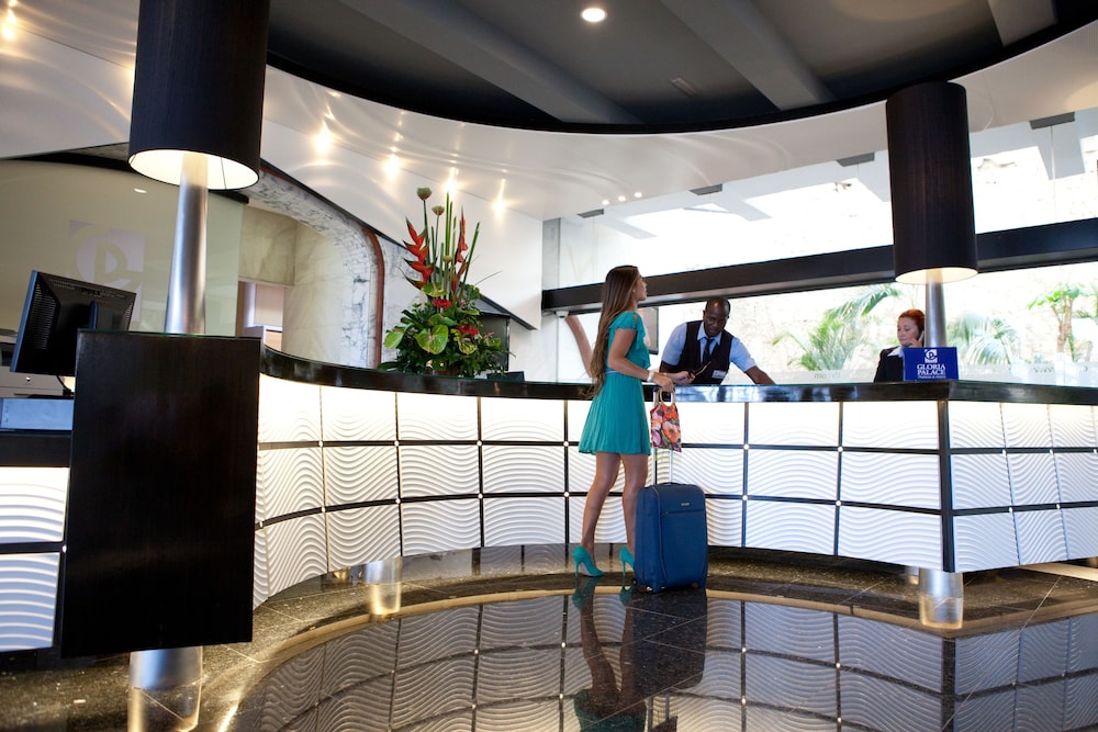 Gloria Palace San Agustin Thalasso & Hotel — Hotel building in San Agustin, Canary Islands