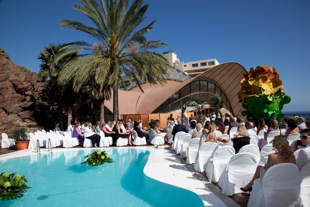 Gloria Palace San Agustin Thalasso & Hotel — Hotel building in San Agustin, Canary Islands