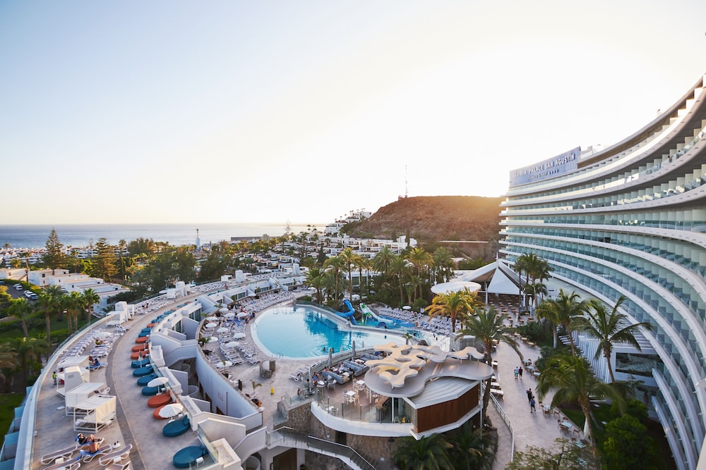 Gloria Palace San Agustin Thalasso & Hotel — Swimming pool in San Agustin, Canary Islands